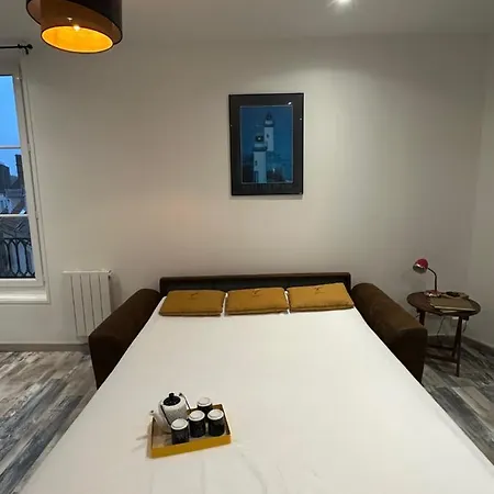 Des Beaux Deluxe *