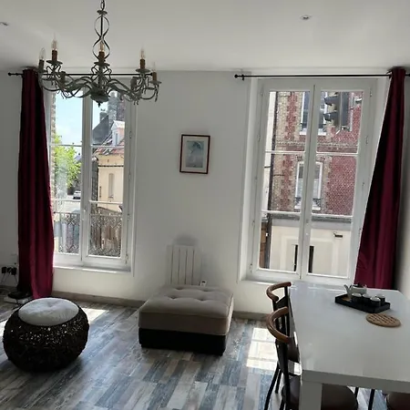 Des Beaux Deluxe *