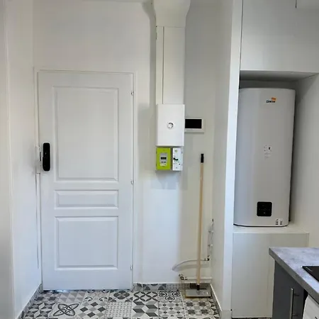 Des Beaux Deluxe Apartment *