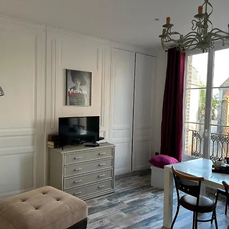 Apartment Des Beaux Deluxe *