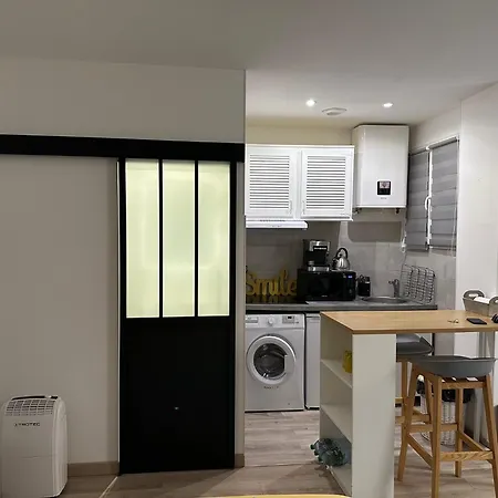 Des Beaux Deluxe Apartment